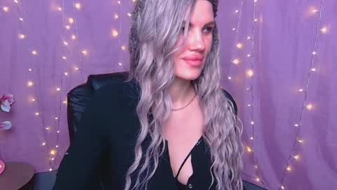 Snapshot of milaloona chatting on 03/27/26, 01:44 Milaloona online show from 03/27/26, 01:44