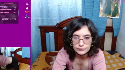 Mila-Lunala online show from 02/18/25, 02:27