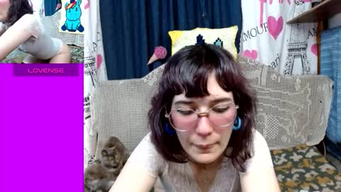 Mila-Lunala online show from 09/18/25, 06:32