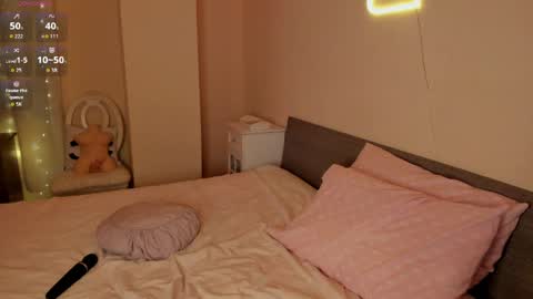 Mila Mae online show from 05/25/26, 06:52