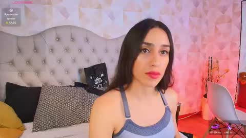 Snapshot of milan_roux chatting on 01/12/26, 03:23 Milane online show from 01/12/26, 03:23
