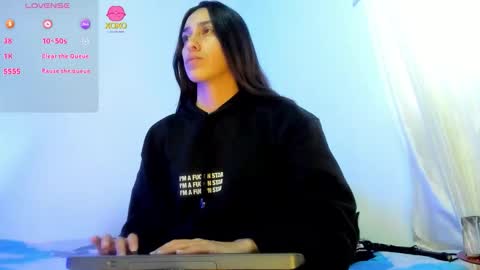 Snapshot of milan_roux chatting on 02/12/26, 11:49 Milane online show from 02/12/26, 11:49