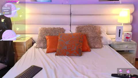 milan_sweetie online show from 06/18/26, 08:46