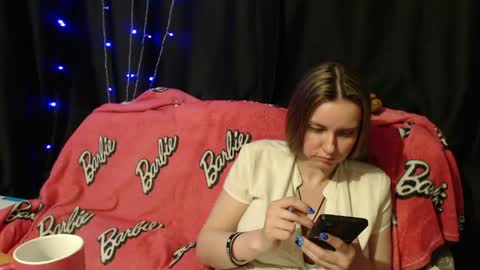 Snapshot of milana696969 chatting on 04/27/26, 07:01 MilAna online show from 04/27/26, 07:01