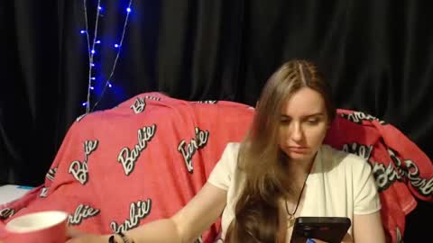 Snapshot of milana696969 chatting on 05/05/26, 04:59 MilAna online show from 05/05/26, 04:59