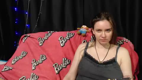 Snapshot of milana696969 chatting on 06/17/26, 05:36 MilAna online show from 06/17/26, 05:36
