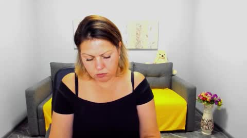 Milana online show from 09/12/25, 11:32