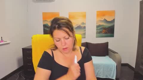 Snapshot of milana_blake chatting on 09/17/25, 11:45 Milana online show from 09/17/25, 11:45