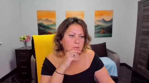 Snapshot of milana_blake chatting on 10/01/25, 12:44 Milana online show from 10/01/25, 12:44