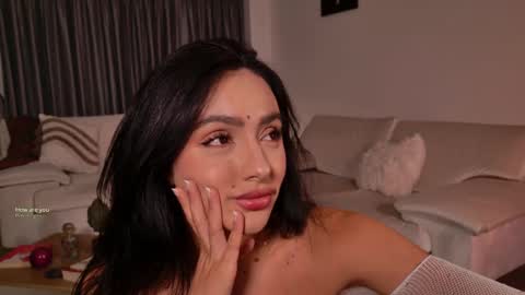 milana online show from 09/28/25, 10:04