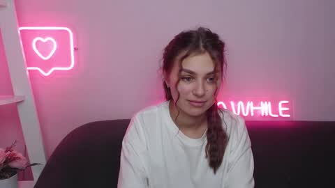 milanaangelas online show from 12/06/24, 10:27