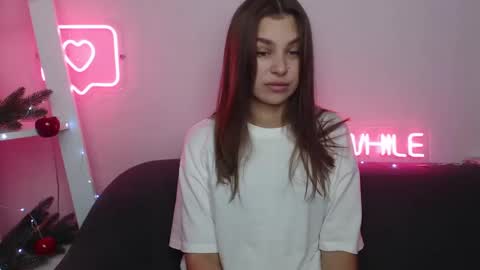 milanaangelas online show from 12/21/24, 05:47