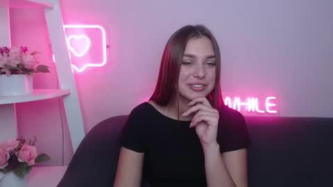 milanaangelas online show from 02/04/25, 08:56
