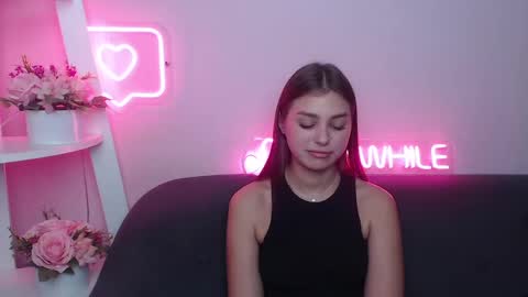 milanaangelas online show from 02/21/25, 02:59