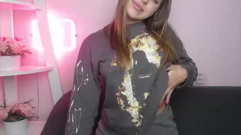 Snapshot of milanaangelas chatting on 11/16/25, 06:13 milanaangelas online show from 11/16/25, 06:13