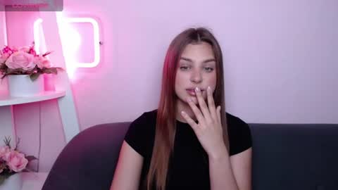 milanaangelas online show from 06/20/26, 04:48