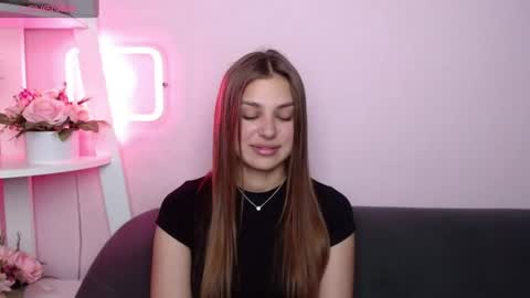 milanaangelas online show from 06/22/26, 07:44