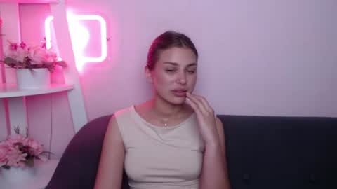 milanaangelas online show from 06/29/26, 10:15