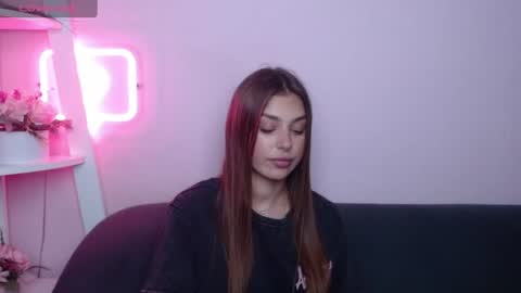 milanaangelas online show from 07/17/26, 04:52