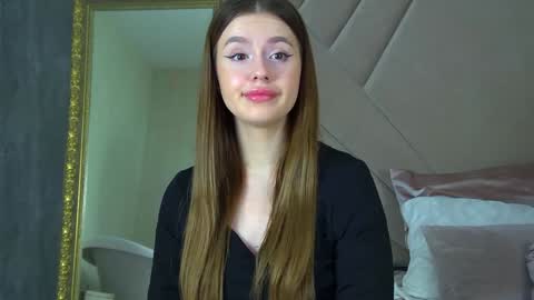 MilanaBalmain online show from 12/10/24, 10:38