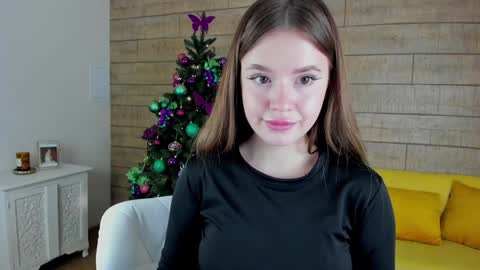 MilanaBalmain online show from 12/12/24, 10:34