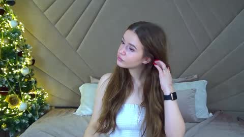 MilanaBalmain online show from 12/14/24, 05:07