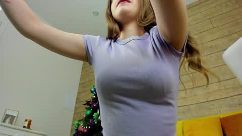 MilanaBalmain online show from 12/22/24, 12:16
