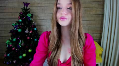 MilanaBalmain online show from 12/23/24, 04:44