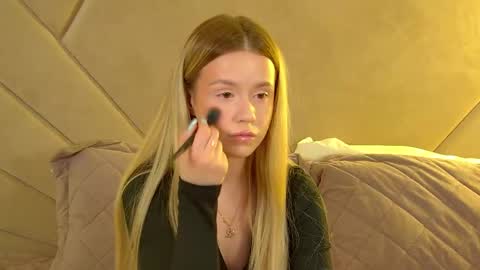 MilanaBalmain online show from 05/29/26, 04:32