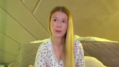 MilanaBalmain online show from 07/14/26, 04:28