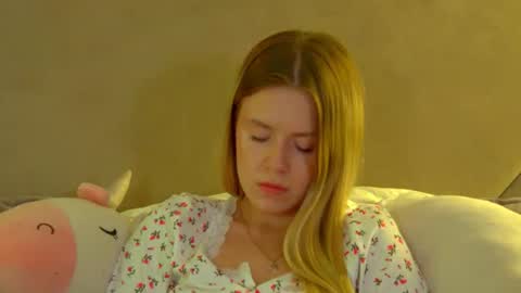 MilanaBalmain online show from 07/14/26, 10:21