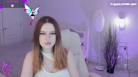 milanamoons online show from 11/04/25, 09:52