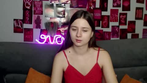 Snapshot of milanaroz chatting on 12/05/25, 06:00 milanaroz online show from 12/05/25, 06:00