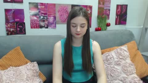 Snapshot of milanaroz chatting on 04/30/26, 04:52 milanaroz online show from 04/30/26, 04:52