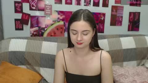 milanaroz online show from 07/19/26, 04:44