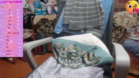 Luna-- link in bio online show from 11/08/25, 04:07