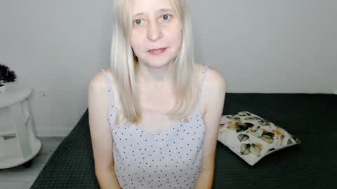 Milena online show from 02/28/25, 03:48