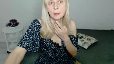 Milena online show from 03/11/25, 02:54