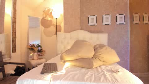 aya online show from 10/02/25, 10:39