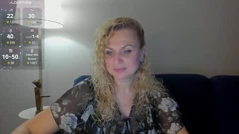 milanna_x online show from 11/12/25, 07:13