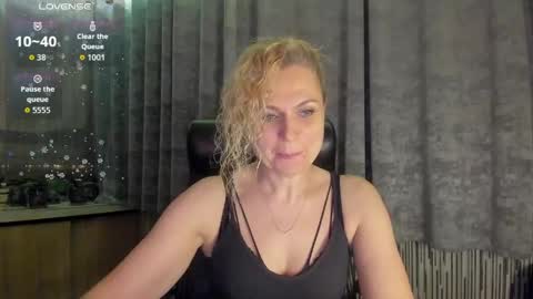 milanna_x online show from 04/30/26, 07:53