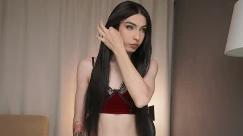 MILAN SANTANA online show from 05/27/26, 11:13