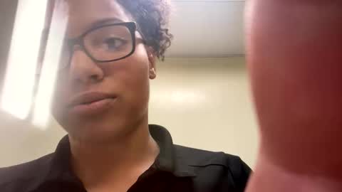 milanthesub online show from 11/04/25, 11:37