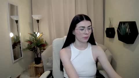 milasecretsss online show from 01/18/26, 07:12