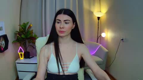 milasecretsss online show from 03/16/26, 12:31