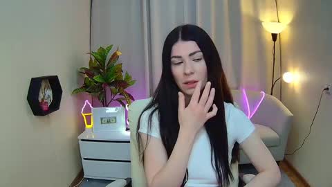 milasecretsss online show from 04/17/26, 06:27