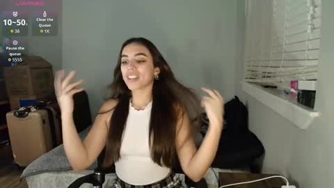 Snapshot of milaseren chatting on 01/08/26, 02:58 Mila online show from 01/08/26, 02:58