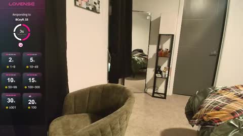 Snapshot of milaseren chatting on 02/15/26, 02:30 Mila online show from 02/15/26, 02:30