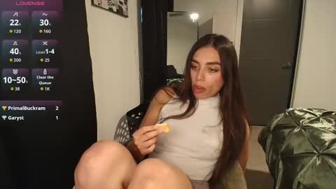 Snapshot of milaseren chatting on 03/04/26, 02:17 Mila online show from 03/04/26, 02:17