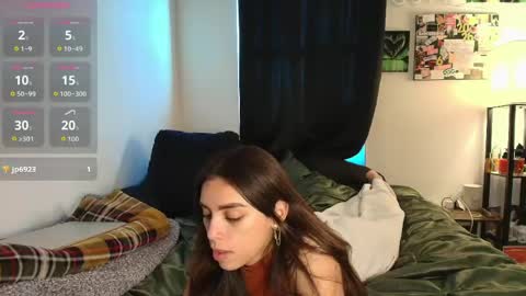 Snapshot of milaseren chatting on 04/16/26, 01:17 Mila online show from 04/16/26, 01:17